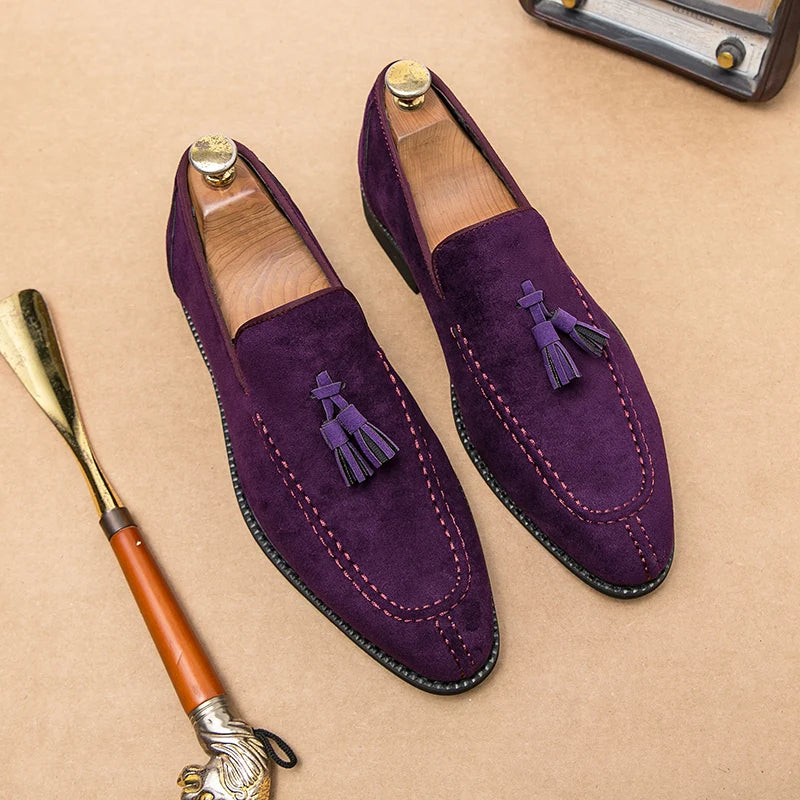 Marque Design hommes chaussures en cuir suédé mocassins violet gland pointu hommes mocassins Vintage Slip-on décontracté hommes robe sociale chaussure