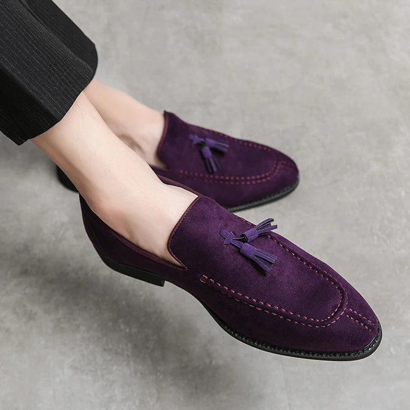 Marque Design hommes chaussures en cuir suédé mocassins violet gland pointu hommes mocassins Vintage Slip-on décontracté hommes robe sociale chaussure