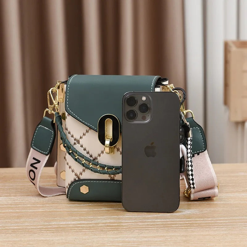 Version coréenne de petit sac carré simple et à la mode, sacoche à bandoulière polyvalente à la mode, mini téléphone portable tendance