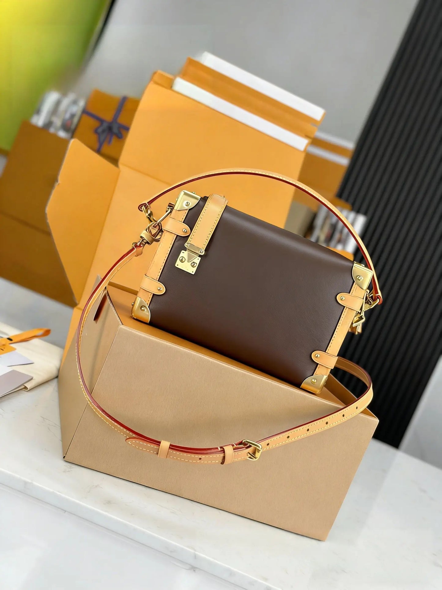 Sacs de créateur, Sac fourre-tout, Sac à bandoulière, Sac pour femme, Sac de côté, Sac à main en cuir jaune imprimé, Sac bandoulière pour femme
