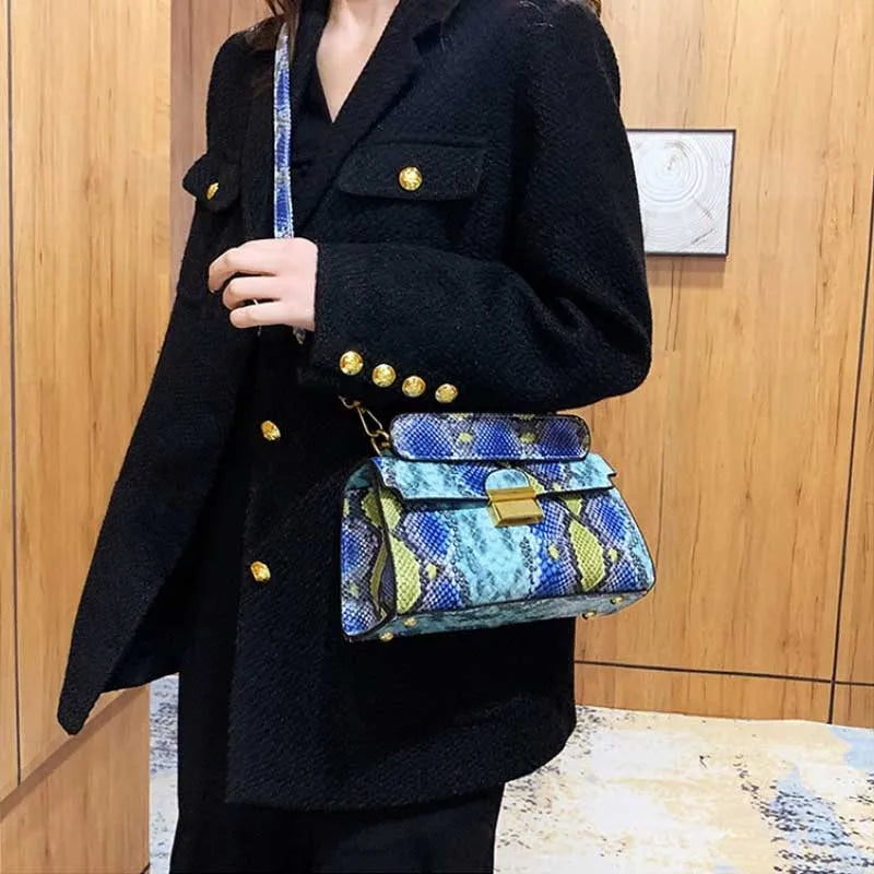 Sac à main polyvalent de luxe léger à texture haut de gamme, imprimé serpent, design de niche, sac à bandoulière, sac porté épaule, sac sous le bras