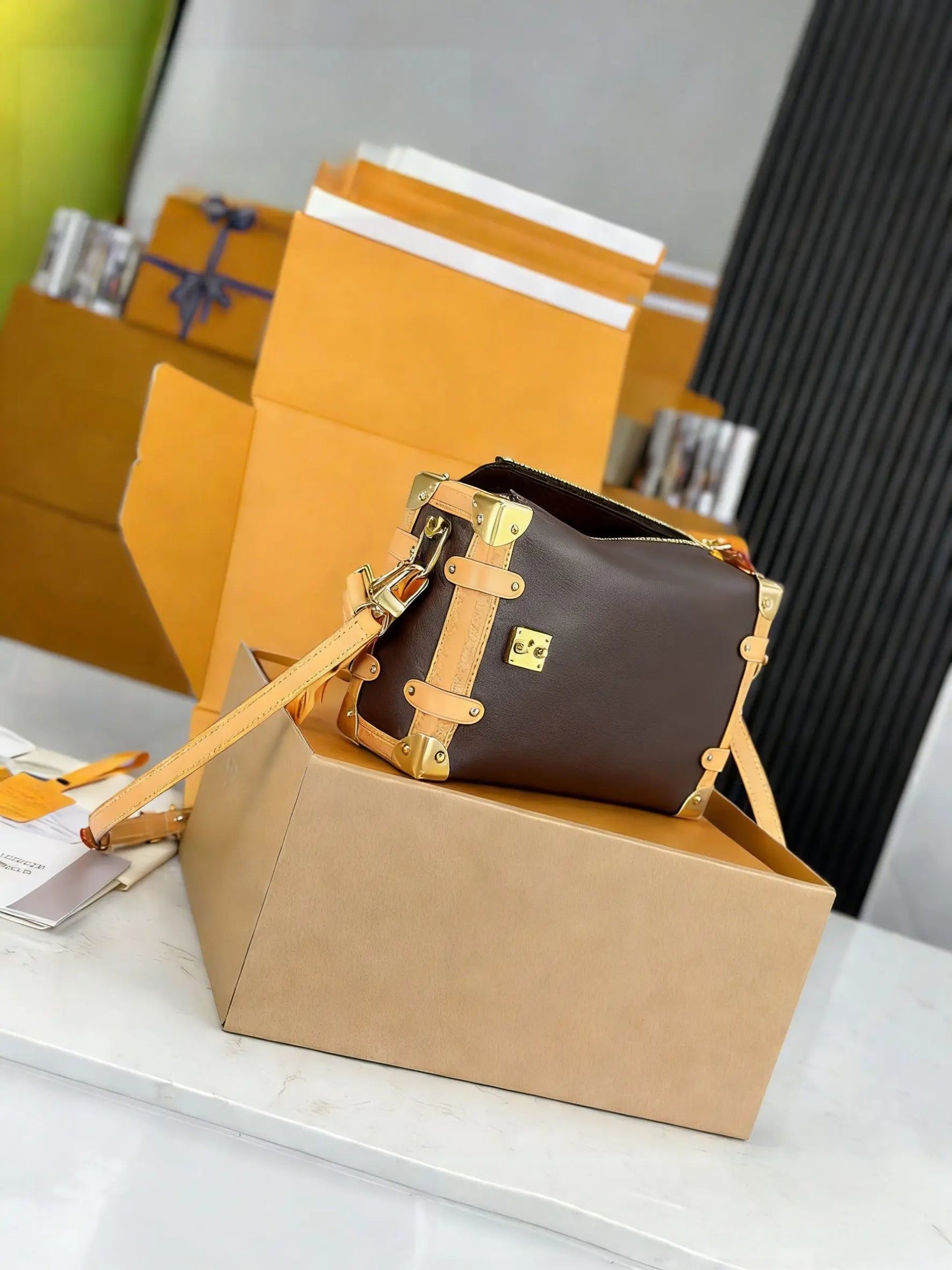 Sacs de créateur, Sac fourre-tout, Sac à bandoulière, Sac pour femme, Sac de côté, Sac à main en cuir jaune imprimé, Sac bandoulière pour femme