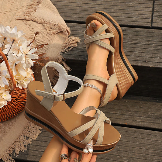 Sandales compensées vintage à rivets pour femme, collection été 2026, talons hauts, plateforme, grande taille 43, avec boucle de cheville, chaussures de plage
